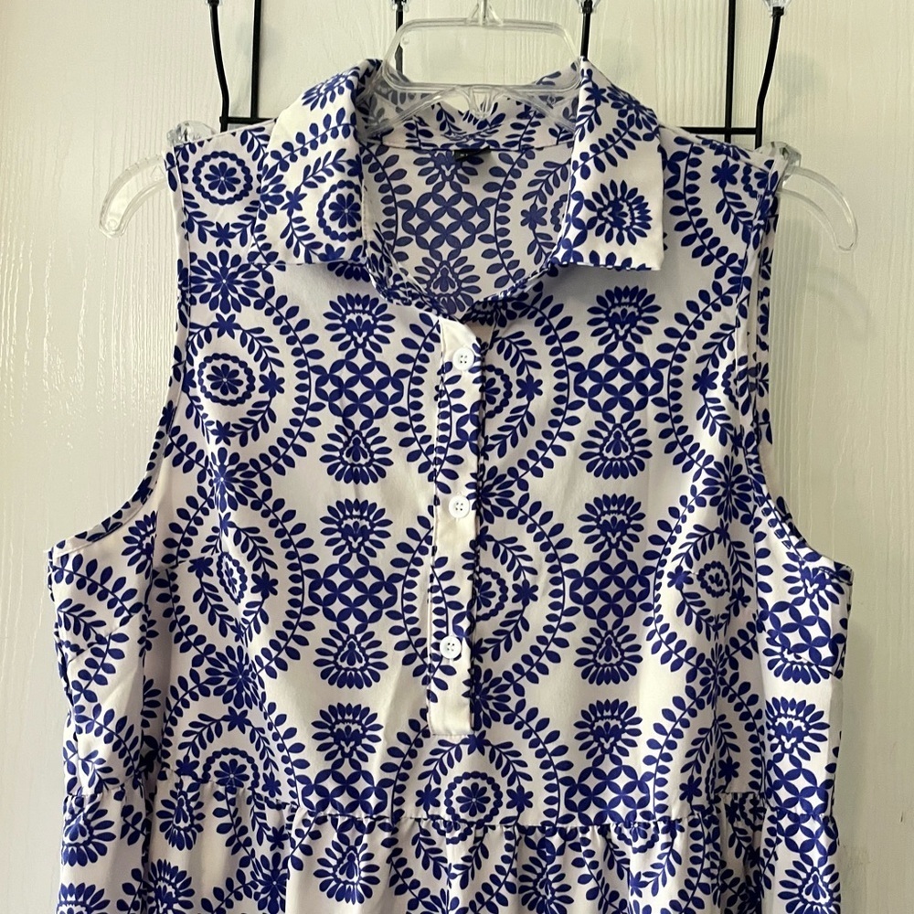 SHEIN Navy and White Floral Dress - Picture 4 of 7